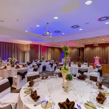 Park Plaza 4* Trewir