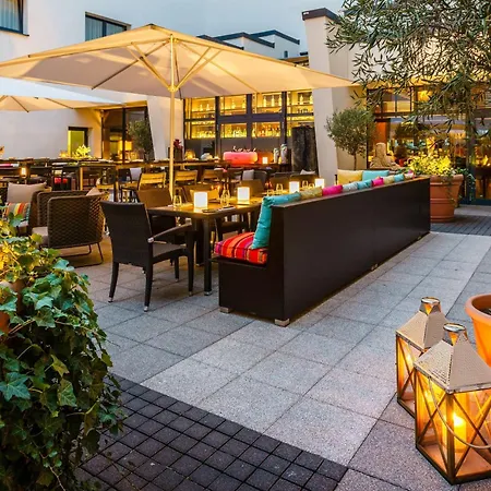 Hotel Park Plaza Trewir