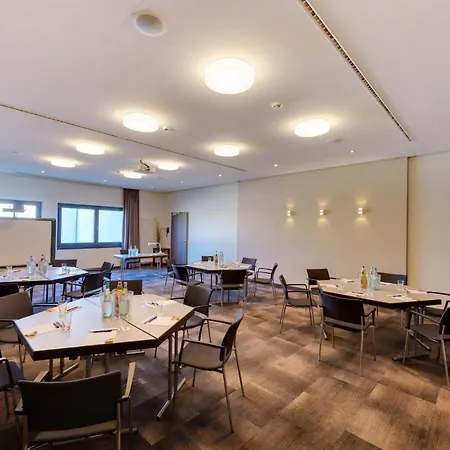 Park Plaza Hotel 4*