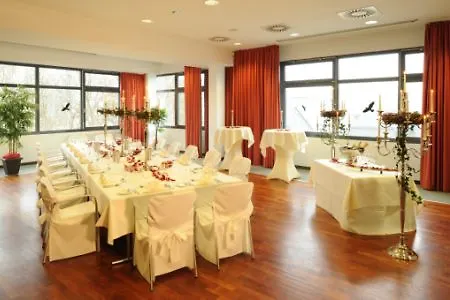 Ξενοδοχείο Park Plaza