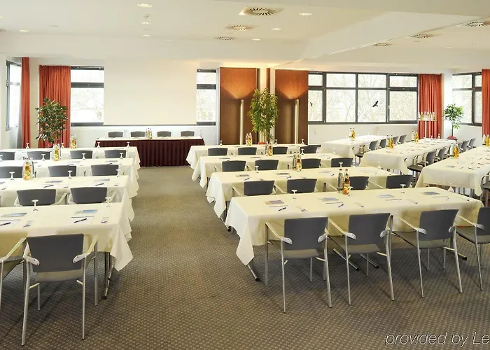 Park Plaza Szálloda