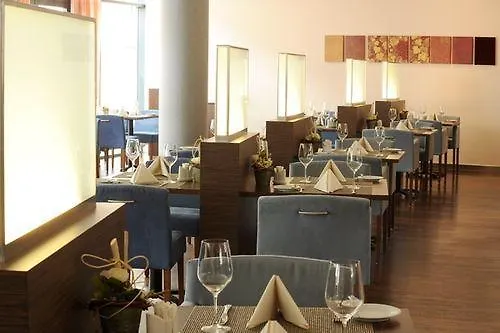 Park Plaza 4* ترير