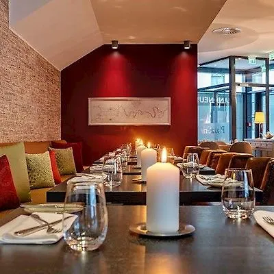 Park Plaza 4* ترير