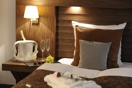 Szálloda Park Plaza 4*