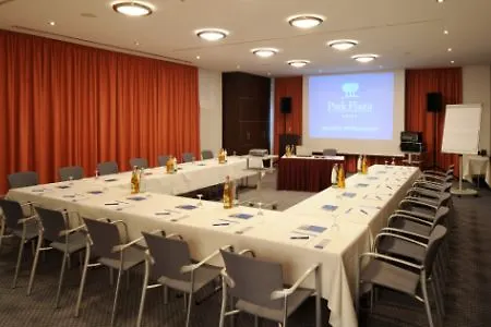 Park Plaza 4* ترير